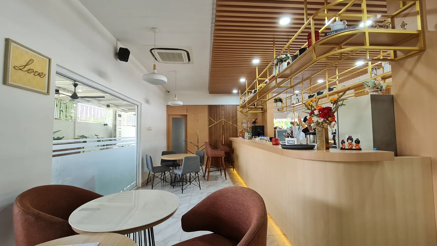Wils Resto & Bistro restaurant in Kota Padang