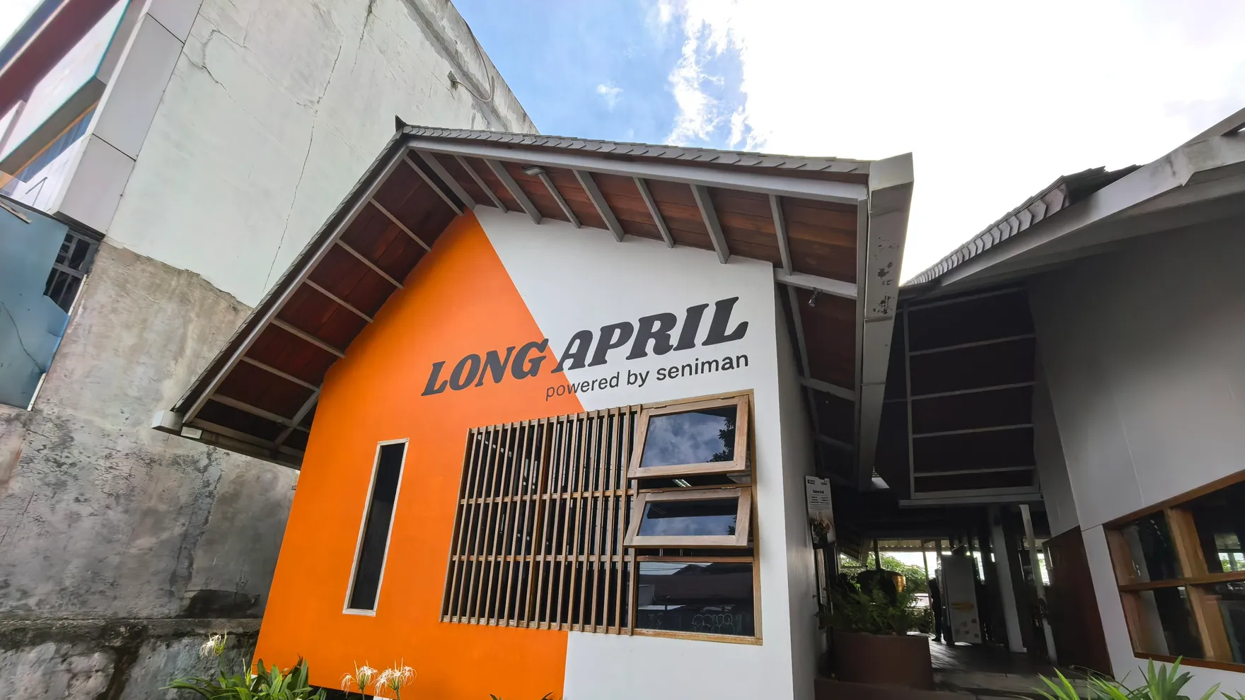 Long April restaurant in Kota Samarinda