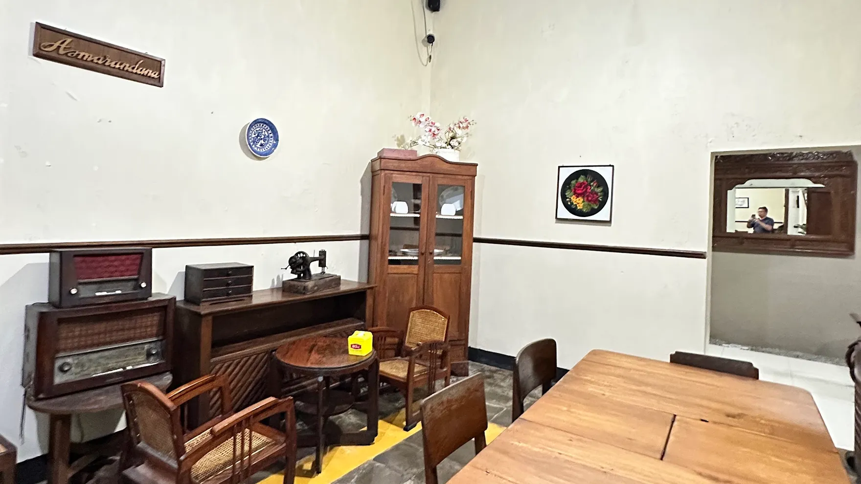 Nini Anteh Warung Sangu Tasik restaurant in Kab. Tasikmalaya