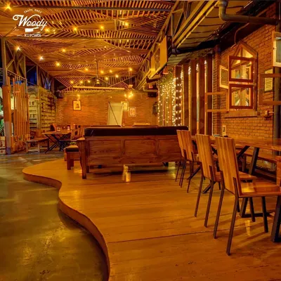 Woody Kitchen restaurant