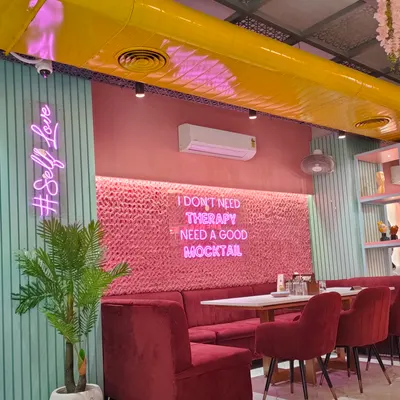 Brewbakes café Aligarh restaurant