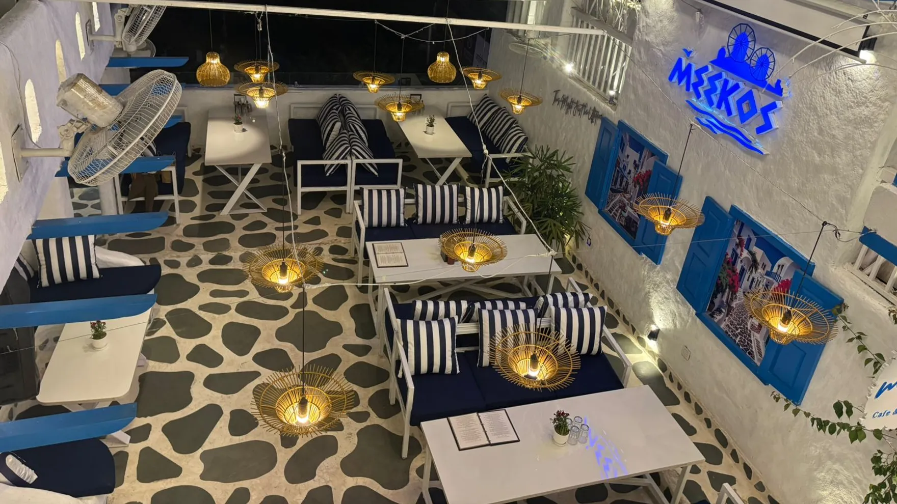 FLASHBACK (Cafe-Lounge-Eatery) restaurant in Bareilly