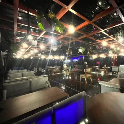 SKY HI restaurant