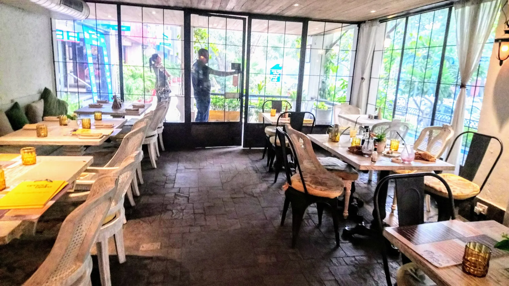 Amour Bistro restaurant in New Delhi
