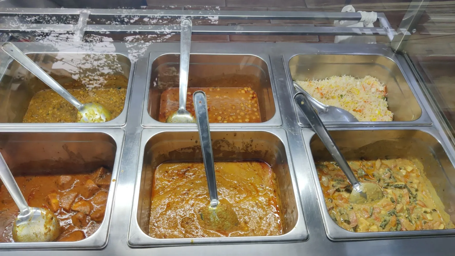 Vegetarian Hub restaurant in Kolkata
