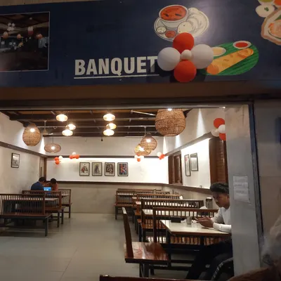 Oaks 2.0 restaurant