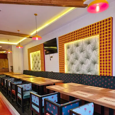 Naan Dosa Pavs | Pure Vegetarian Family Restaurant | Sector V restaurant