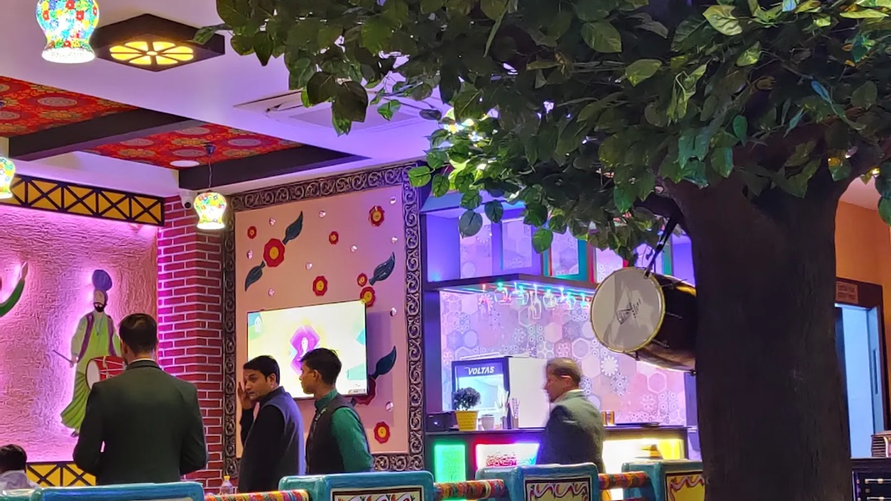 Pind Balluchi restaurant in Moradabad