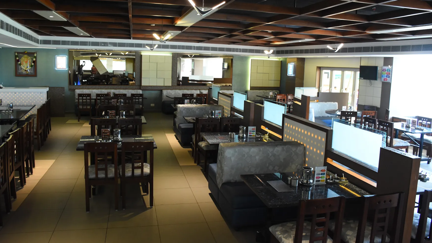 Shri Sangeethas Veg. Restaurant restaurant in Tiruchirappalli