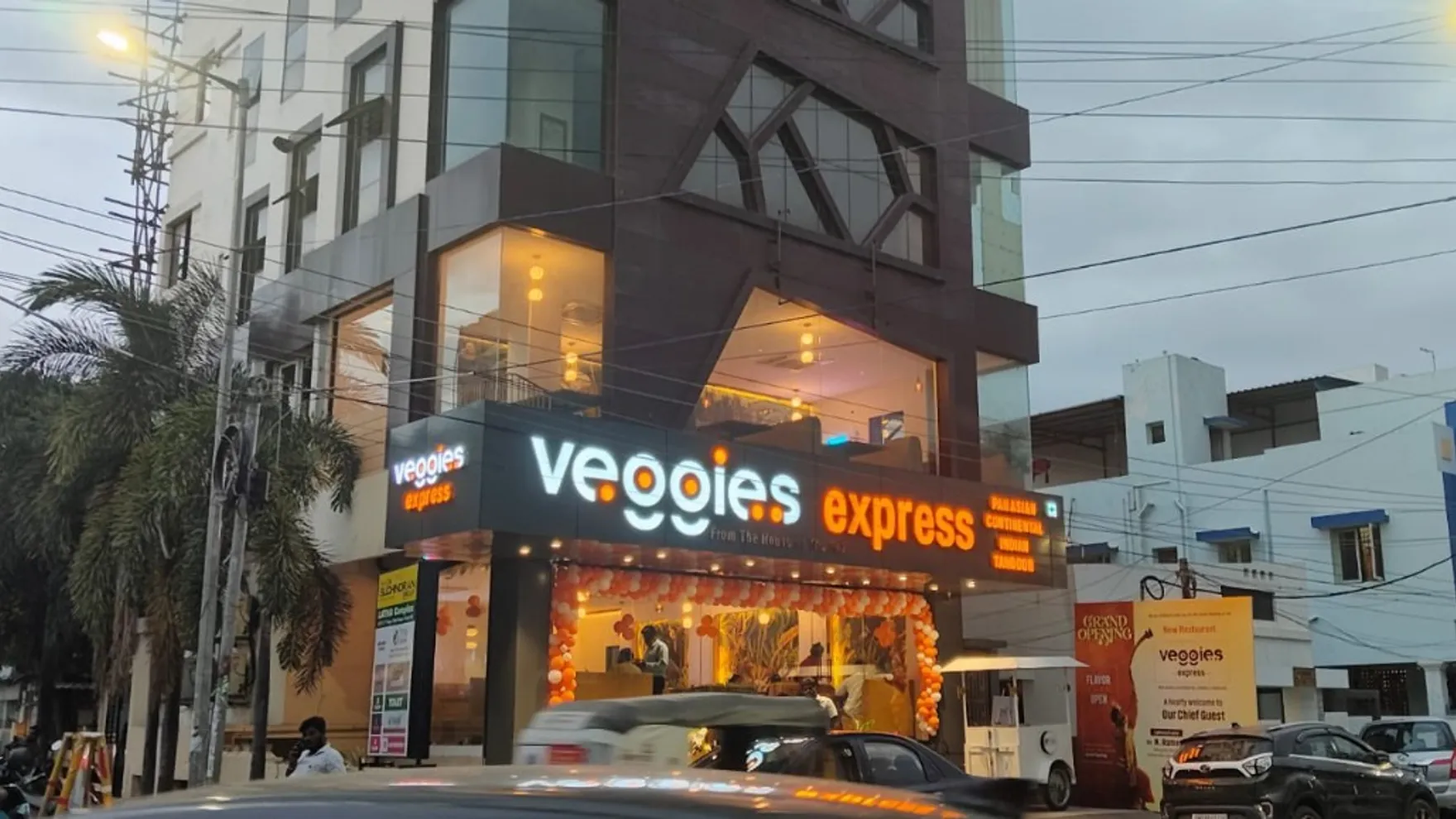 Veggies Express restaurant in Tiruchirappalli