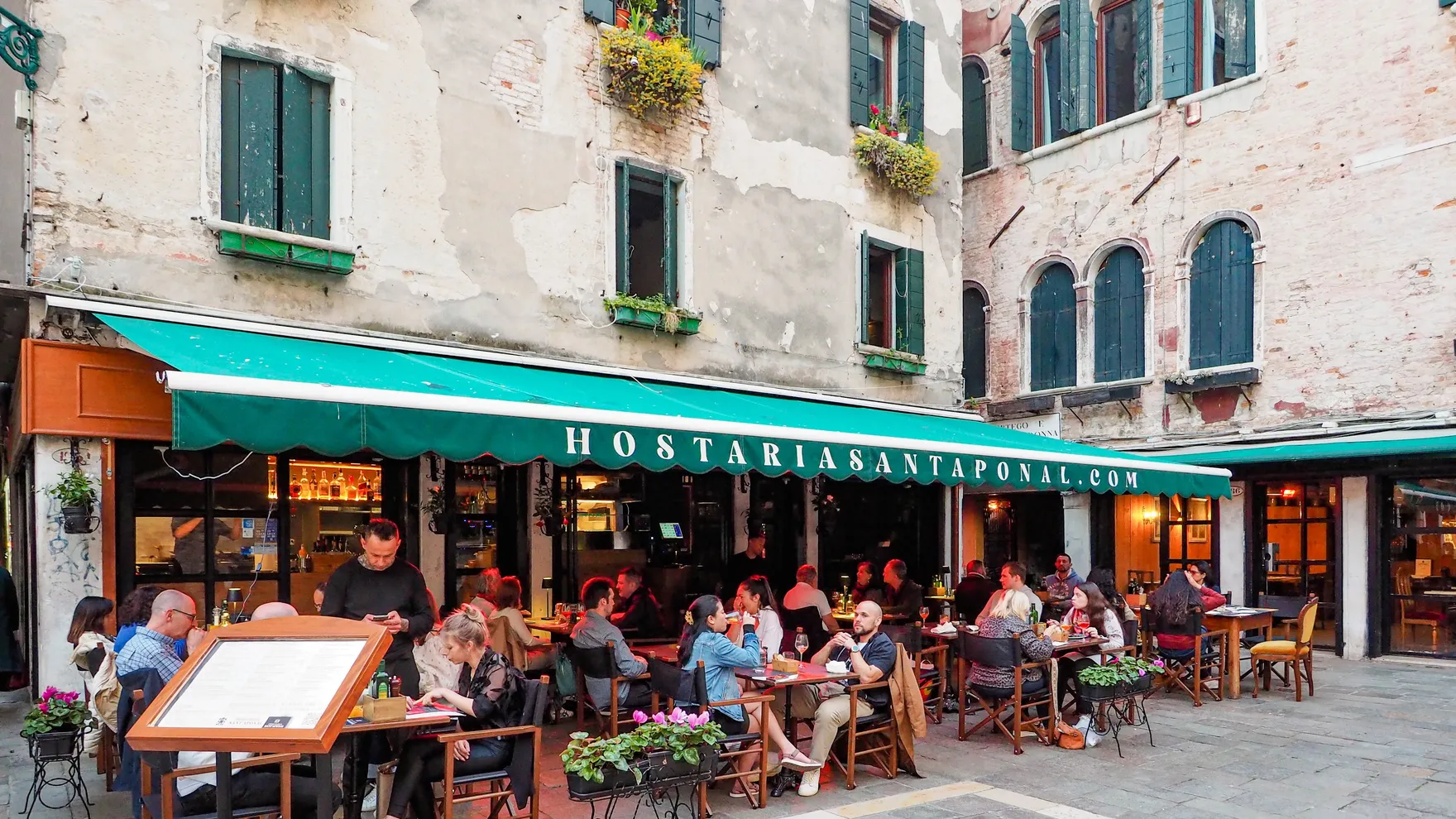 Hostaria Sant'Aponal restaurant in 1251