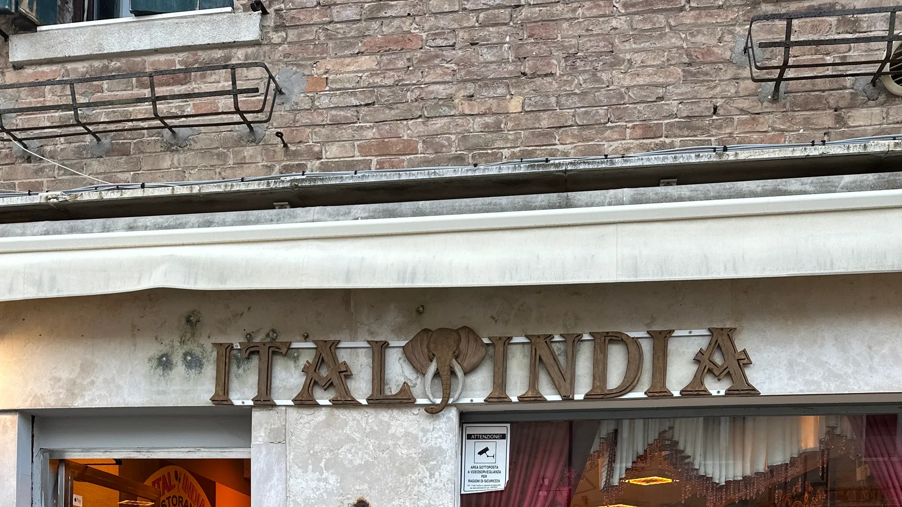 ITAL INDIA Restaurant Halal Foods restaurant in 3102