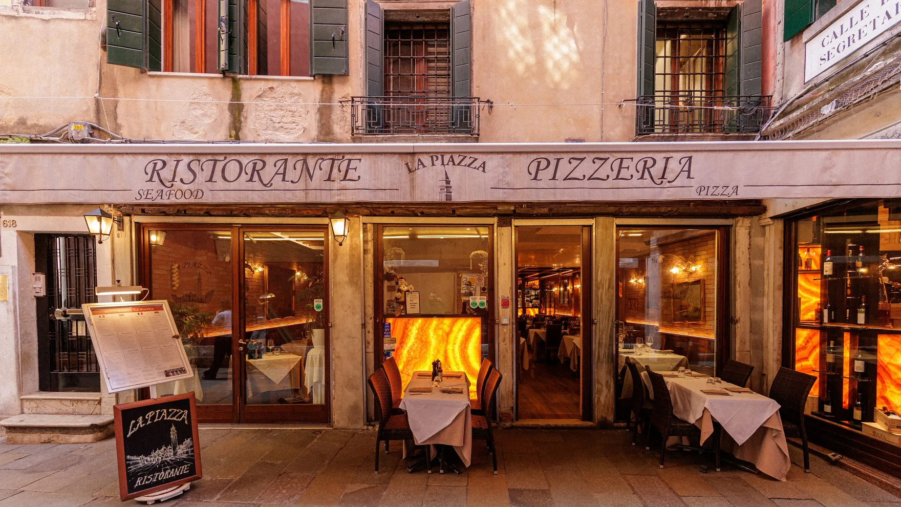La Piazza restaurant in 615