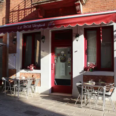 La Tecia Vegana restaurant