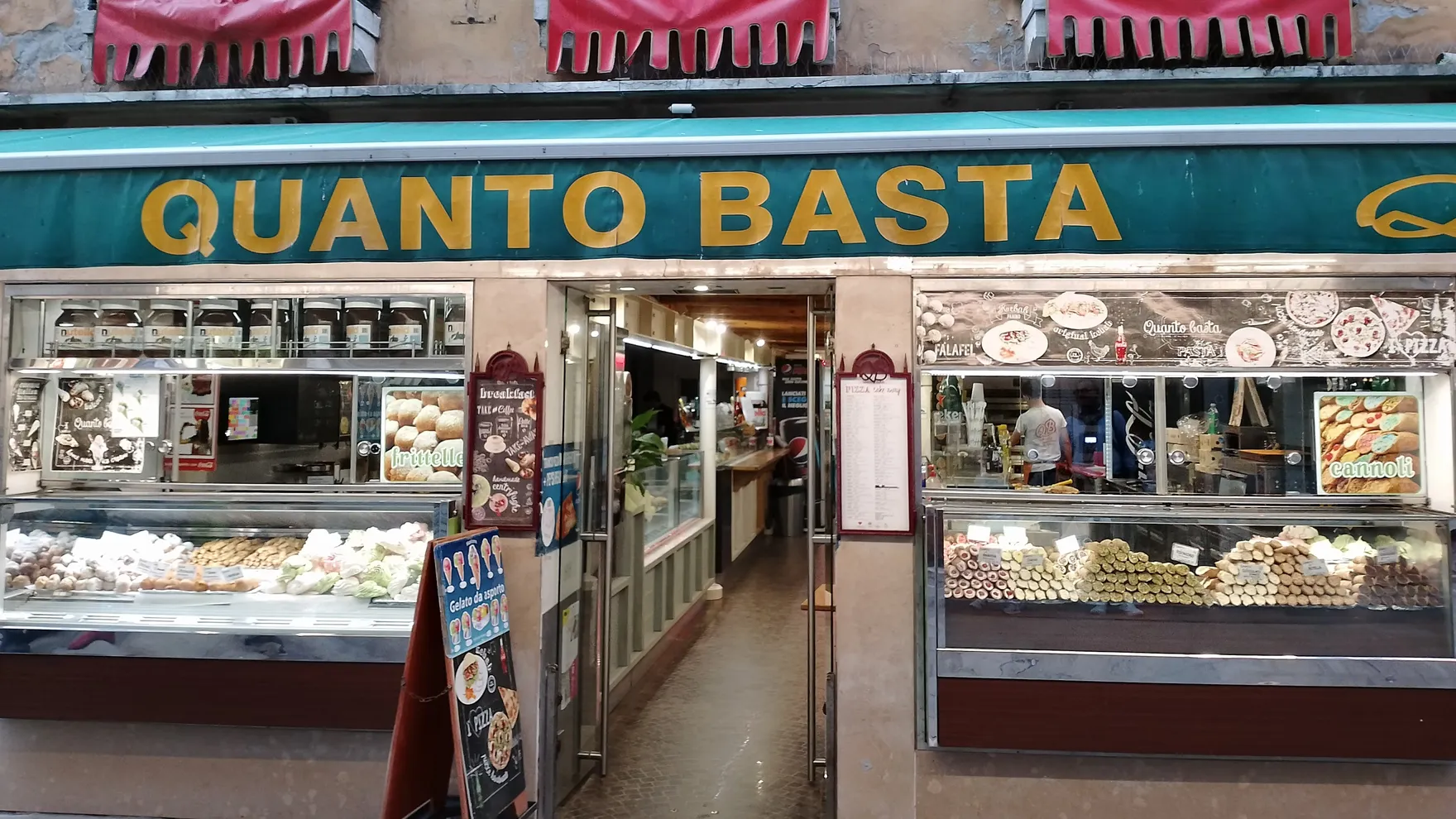 Quanto Basta restaurant in 148