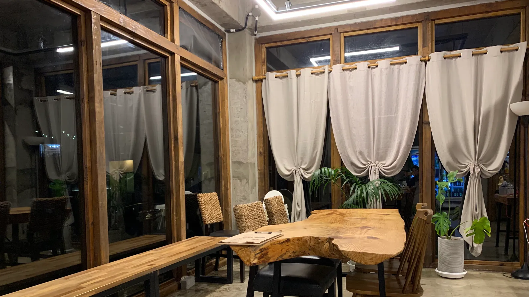 Ozo restaurant in Gujwa-eup