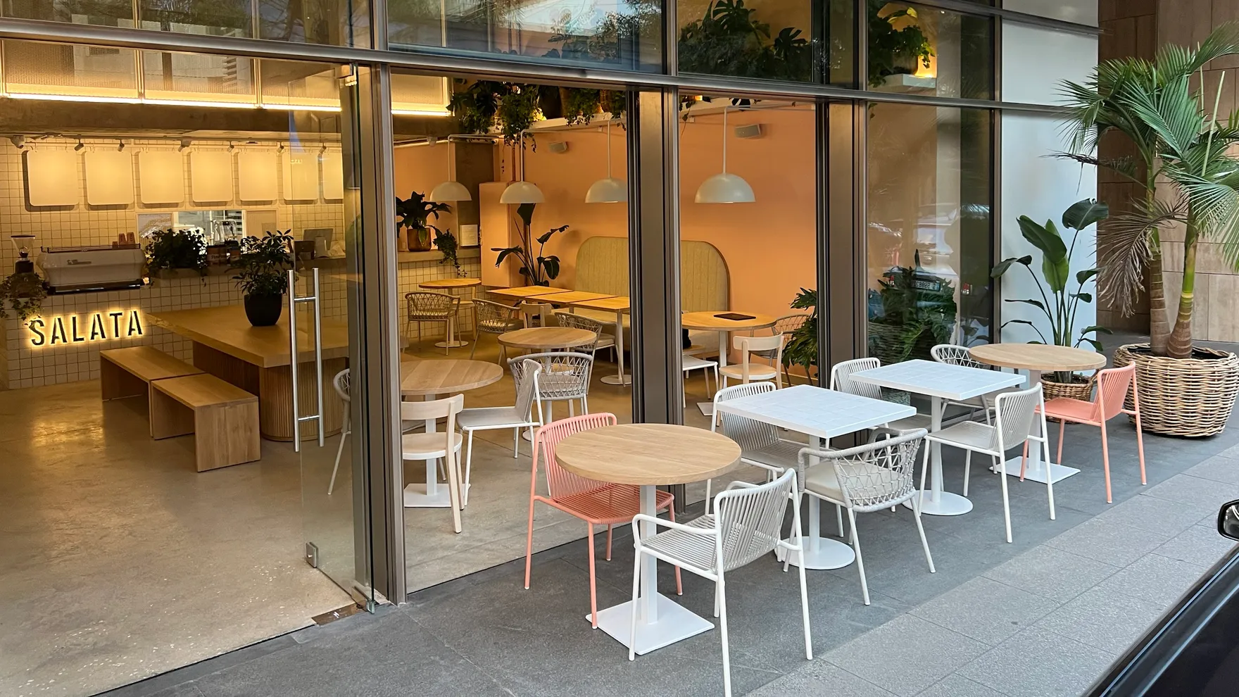 SALATA restaurant in Gouraud Street