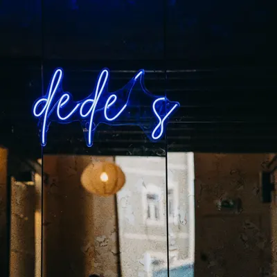 Dede's restaurant