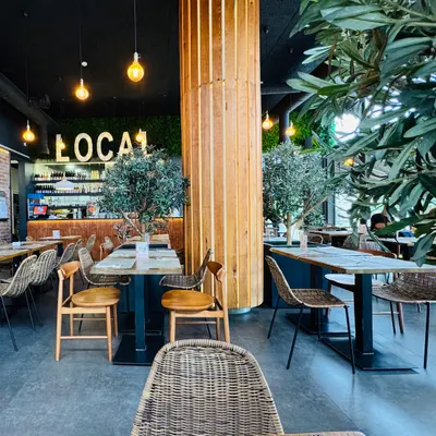 LOCAL Avenida restaurant