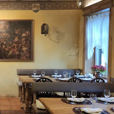 Senoji trobelė restaurant