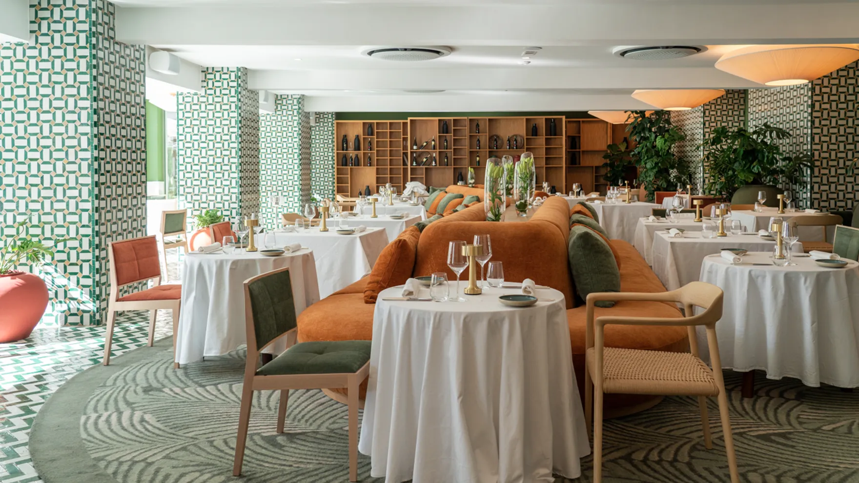 Le Sensya restaurant in Avenue du 20 Aout