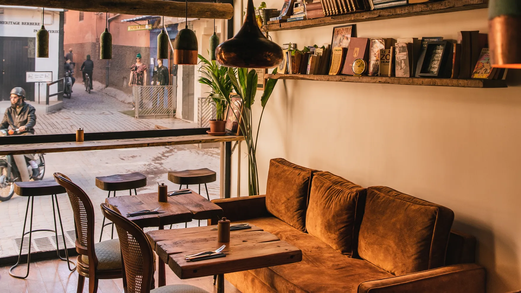 Mandala Society restaurant in 159 Rue Riad Zitoun el Jdid
