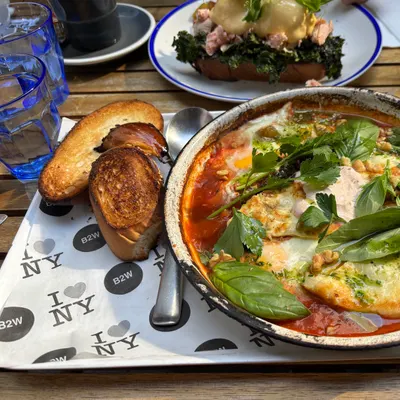 Bowery To Williamsburg restaurant