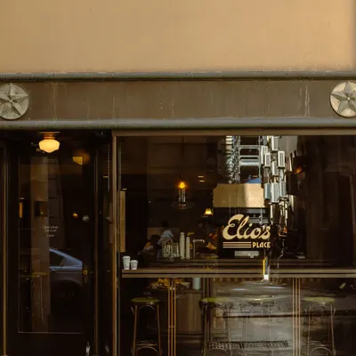 Elio's Place restaurant