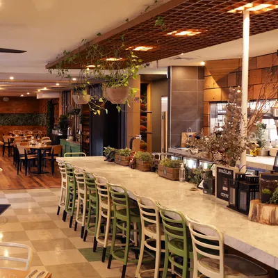 Henry and The Fox restaurant