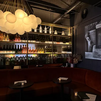 Kiss & Tell restaurant