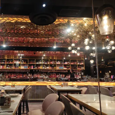 Left Bank Melbourne Restaurant & Cocktail Bar restaurant