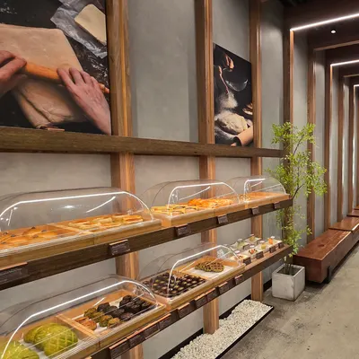 OMI 380 restaurant