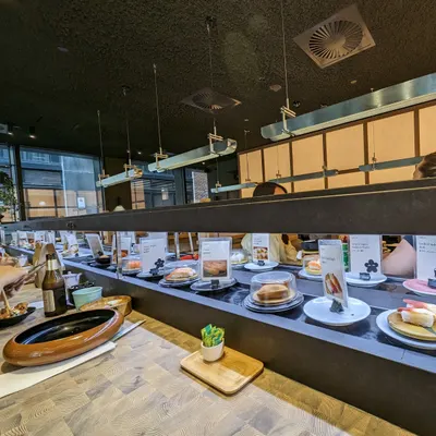 Sakura Kaiten Sushi restaurant