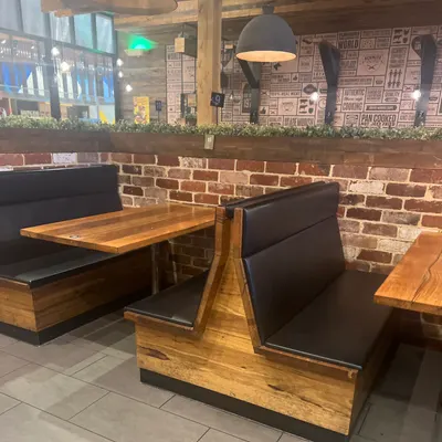 Schnitz Werribee restaurant