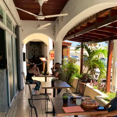 Coral Vegan Pizza restaurant