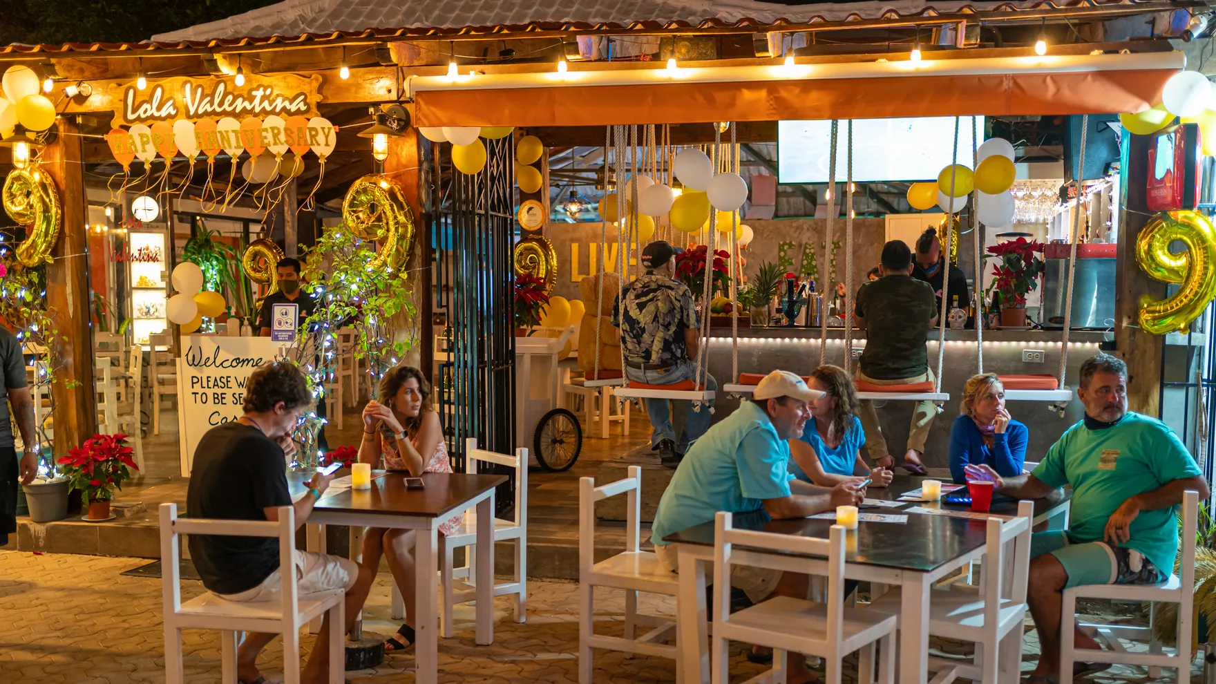 Lola Valentina restaurant in 77400 Isla Mujeres