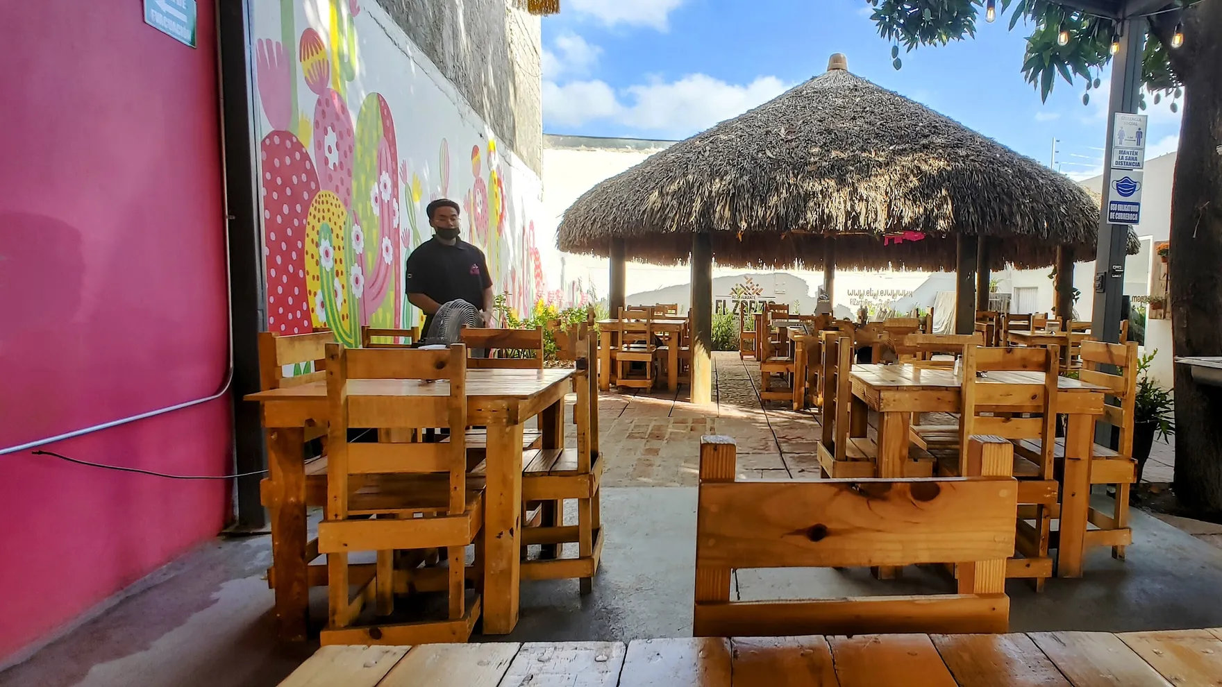 el zarzo restaurante restaurant in Sin.