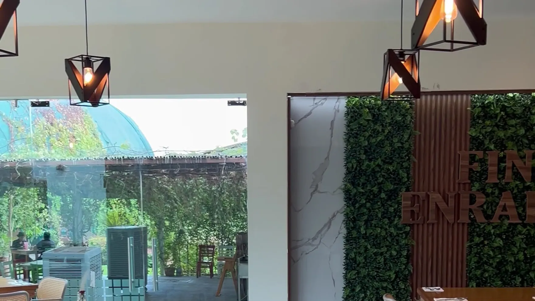 Finca Enramada restaurant in Sin.