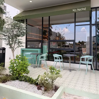Six Spring Vegetarian Cafe restaurant