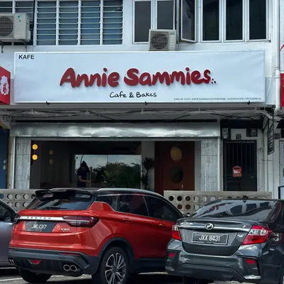 ANNIE SAMMIES restaurant