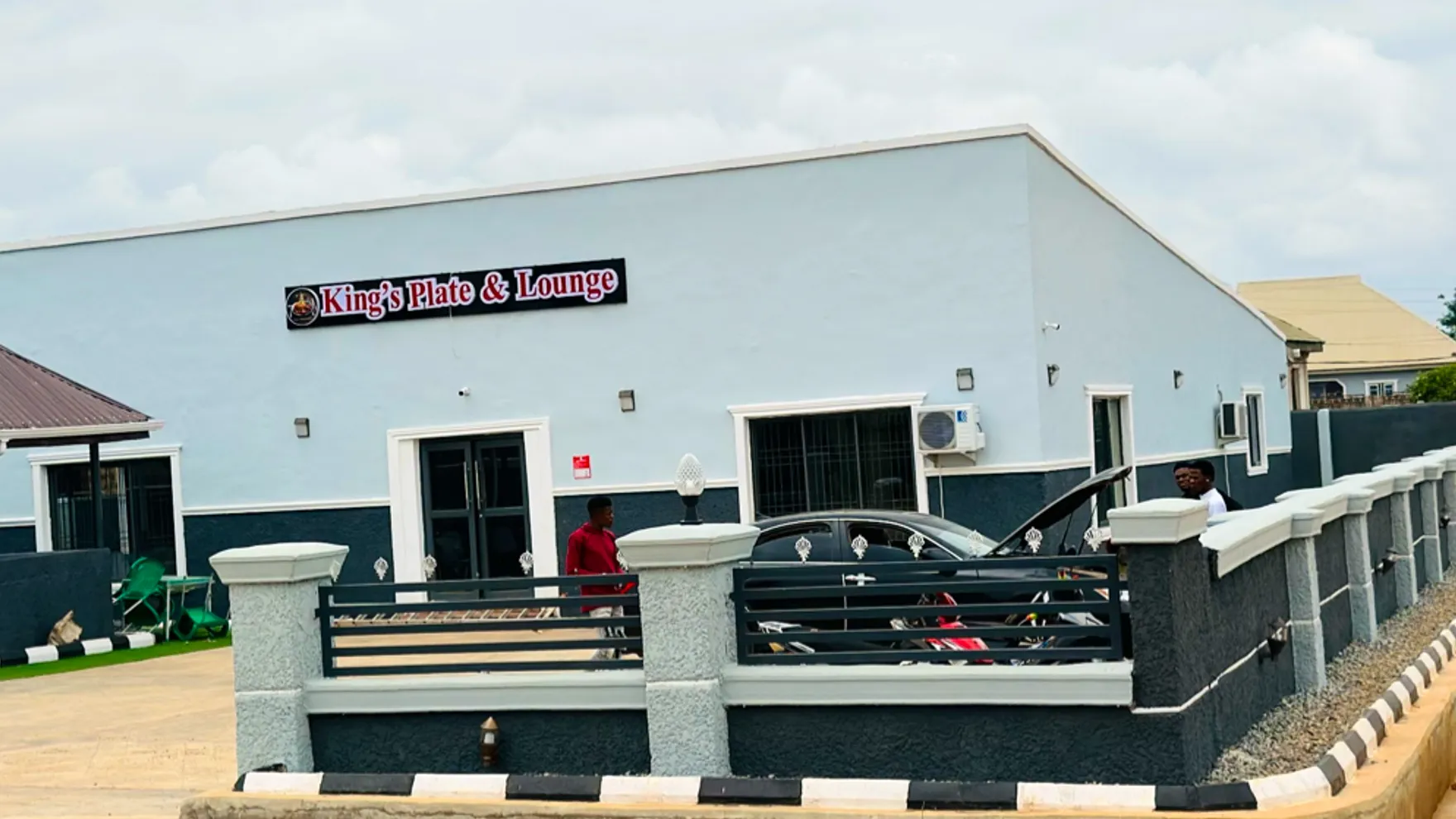 KING'S PLATE AND LOUNGE restaurant in Ondo