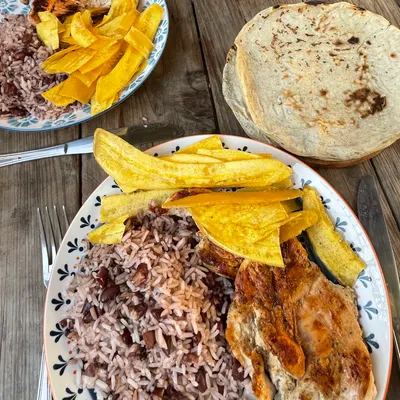 La cuchara de la mami restaurant