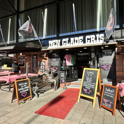 Den Glade Gris restaurant