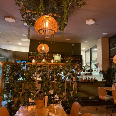 EatHappy Vegan restaurant