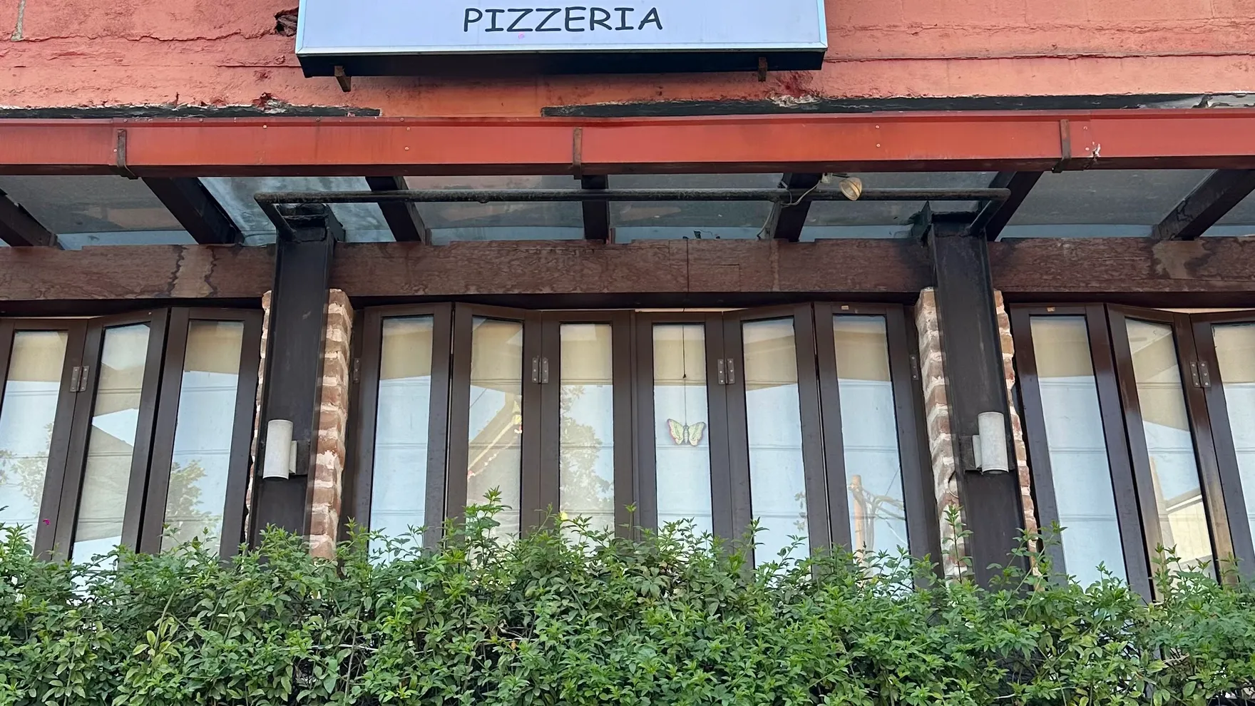 Fire And Ice Pizzeria restaurant in Kathmandu 44600