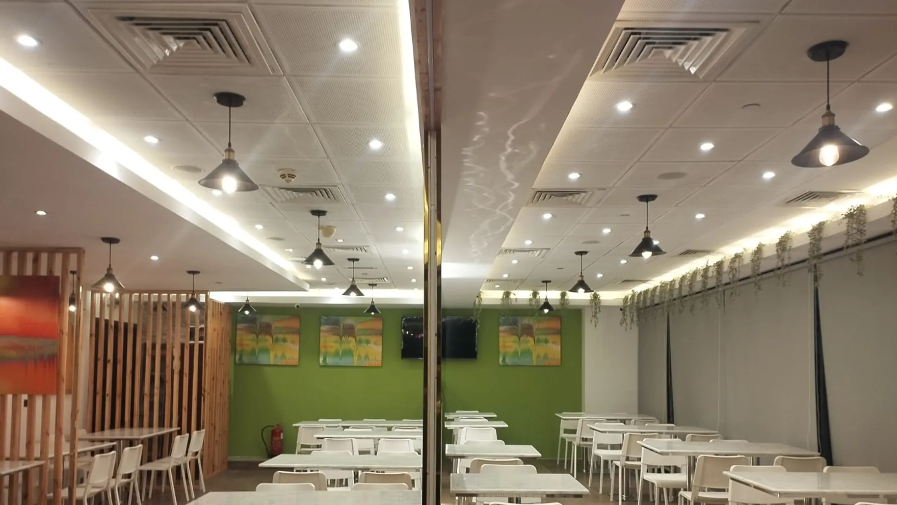 TULSI Vegetarian Restaurant restaurant in G-18