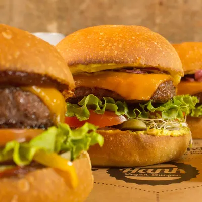 Hank Vegan Burger restaurant
