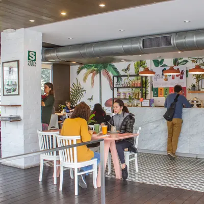 Raw Café restaurant