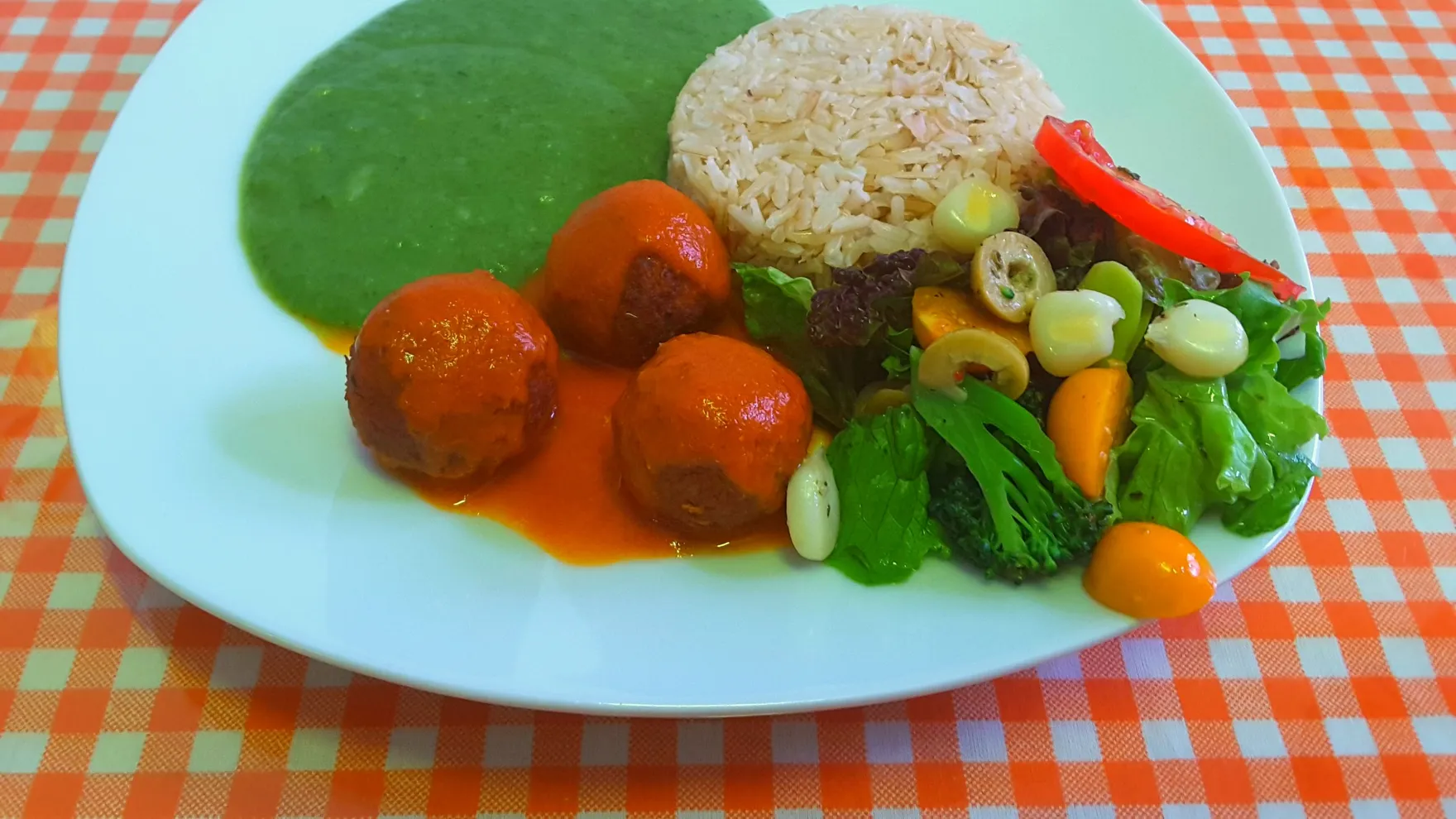 Restaurante GOOD KARMA restaurant in Jirón Callao 381
