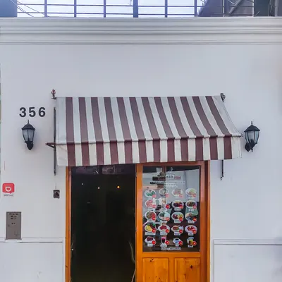 Vegan Consulate restaurant